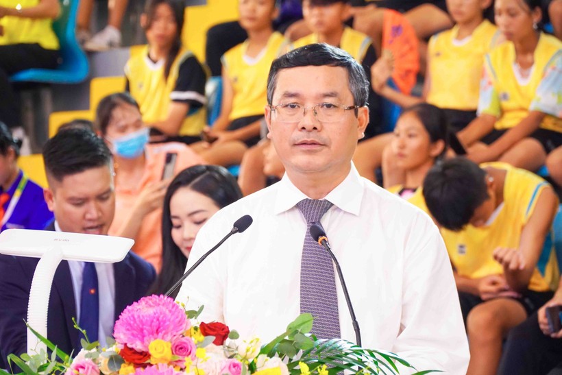 Thứ trưởng Bộ GD&ĐT Nguyễn Văn Phúc phát biểu tại lễ khai mạc.