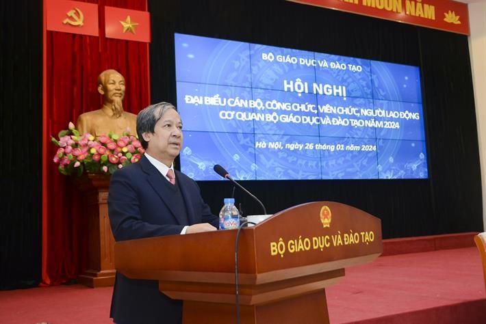 Bộ trưởng Bộ GD&ĐT Nguyễn Kim Sơn tại Hội nghị cán bộ viên chức, người lao động năm 2024. Nguồn ảnh: Bộ GD&ĐT.