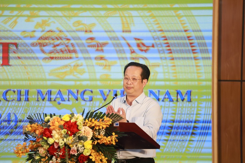 TS Trần Thế Cương - Giám đốc Sở GD&ĐT Hà Nội phát biểu tri ân các cơ quan thông tấn, báo chí.