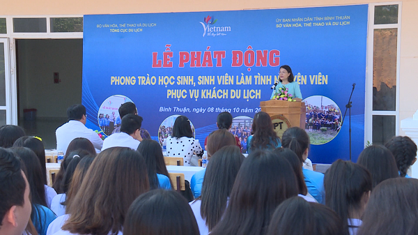 phong trào học sinh sinh viên làm tình nguyện viên hỗ trợ khách du lịch được phát động tại Bình Thuận
