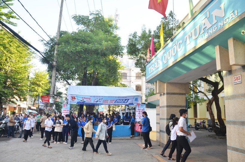 Điểm thi Trường THPT Trần Quốc Tuấn là Điểm thi có số lượng thí sinh dự thi nhiều nhất Quảng Ngãi.