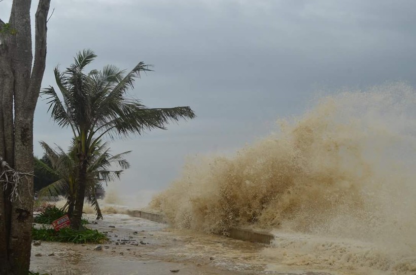 Cơn bão số 10 đã gây thiệt hại về người và nhiều tài sản cho các địa phương tỉnh Thanh Hóa. Ảnh: Nguyễn Quỳnh