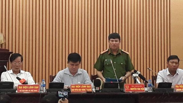 Đại tá Nguyễn Văn Viện - Phó Giám đốc Công an thành phố Hà Nội thông tin tại buổi họp báo. Ảnh: Đăng Chung