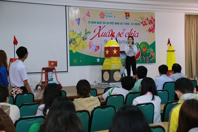 Nhiều hoạt động gây quỹ sáng tạo tặng vé xe cho sinh viên về quê đón Tết