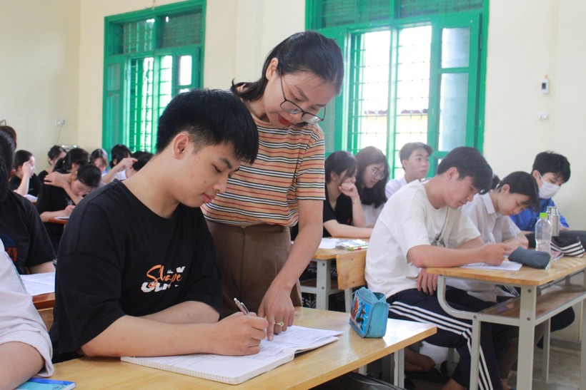 Học sinh Thái Nguyên nỗ lực ôn tập sẵn sàng bước vào kỳ thi.