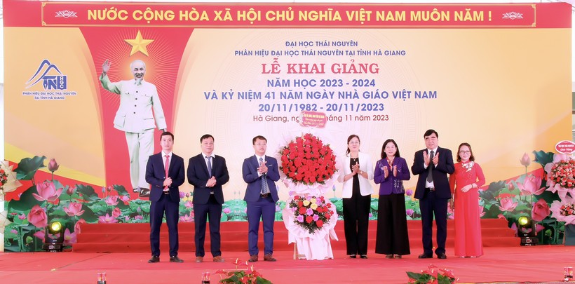 Phân hiệu Đại học Thái Nguyên tại tỉnh Hà Giang khai giảng năm học mới.
