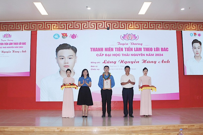 Đại học Thái Nguyên tuyên dương 34 thanh niên tiên tiến làm theo lời Bác.