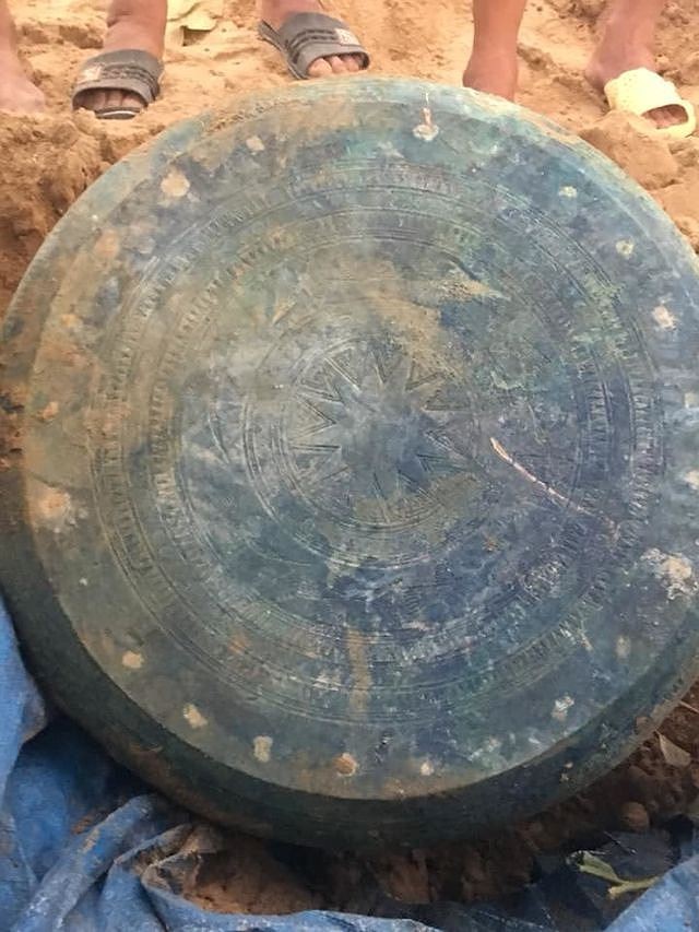 Phát hiện trống đồng cổ hàng nghìn năm tuổi ở Lào Cai