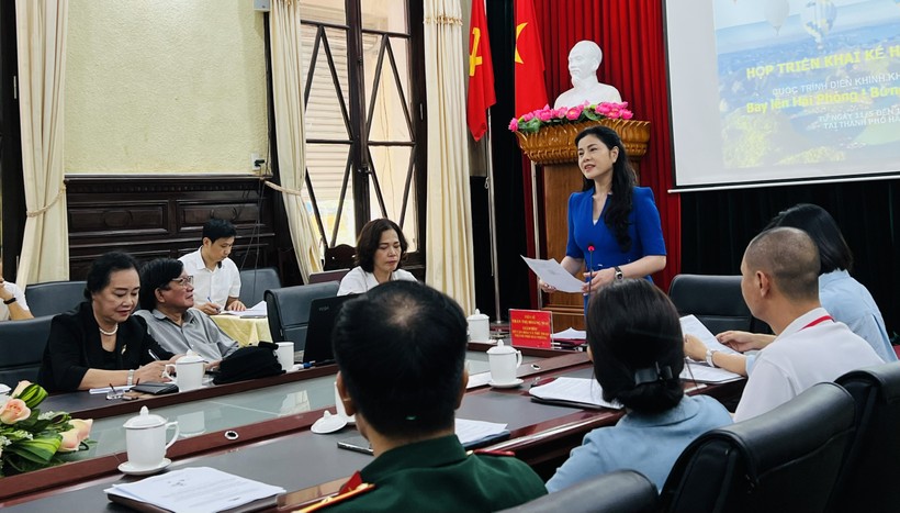 Giám đốc Sở Văn hoá và Thể thao Hải Phòng Trần Thị Hoàng Mai phát biểu tại cuộc họp cung cấp thông tin cho báo chí về sự kiện.
